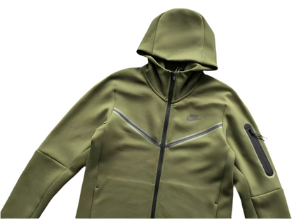 TECH FLEECE