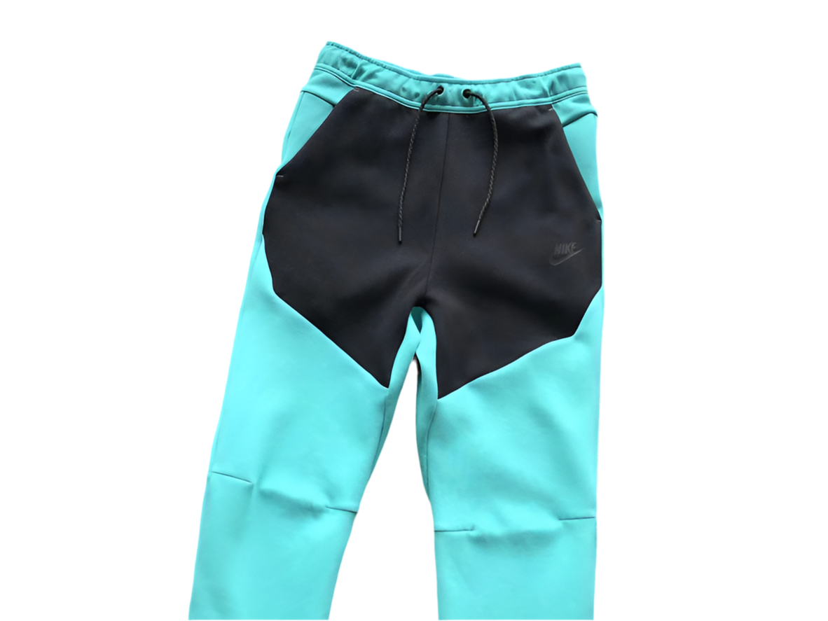 TECH FLEECE