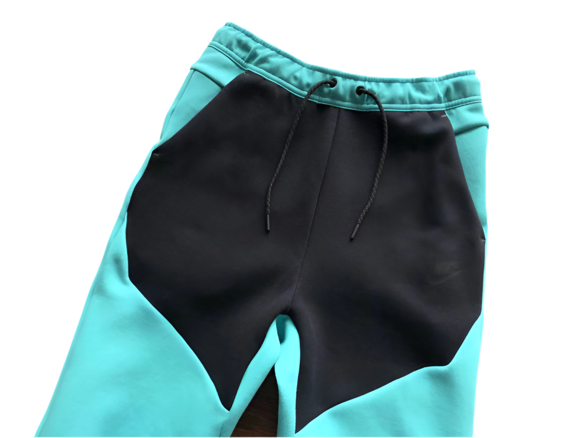 TECH FLEECE